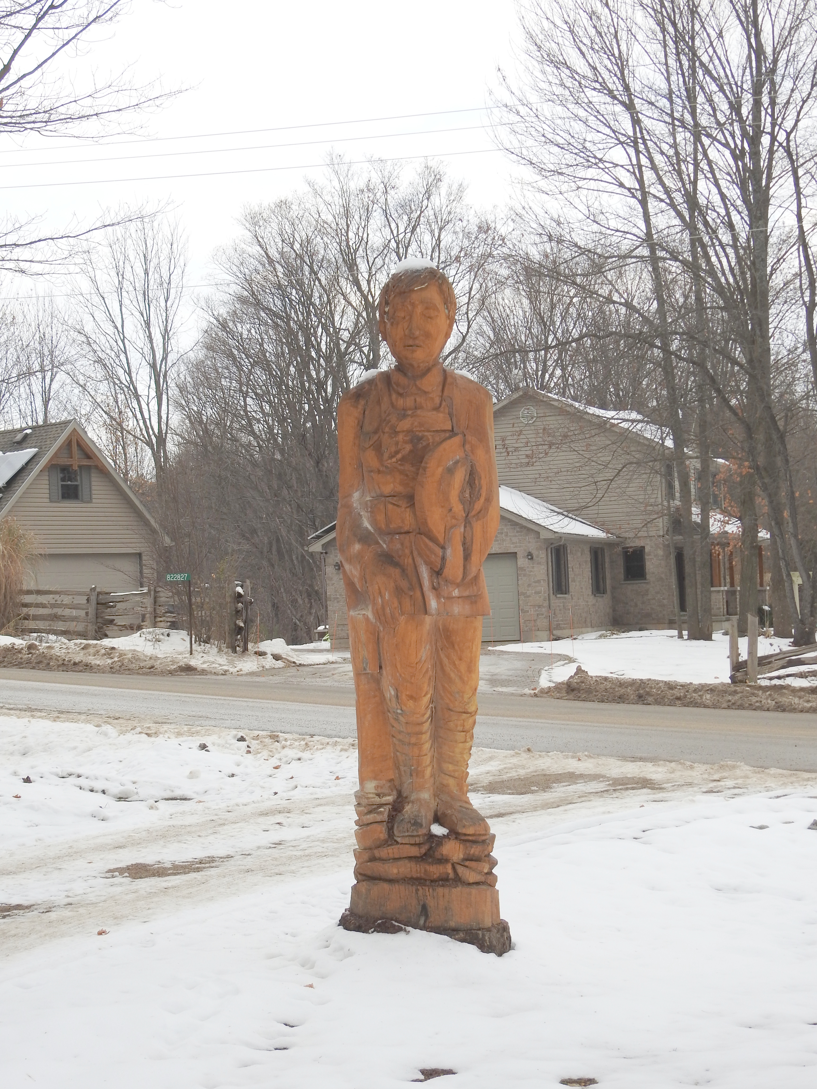 Dead tree carved as First World War soldier