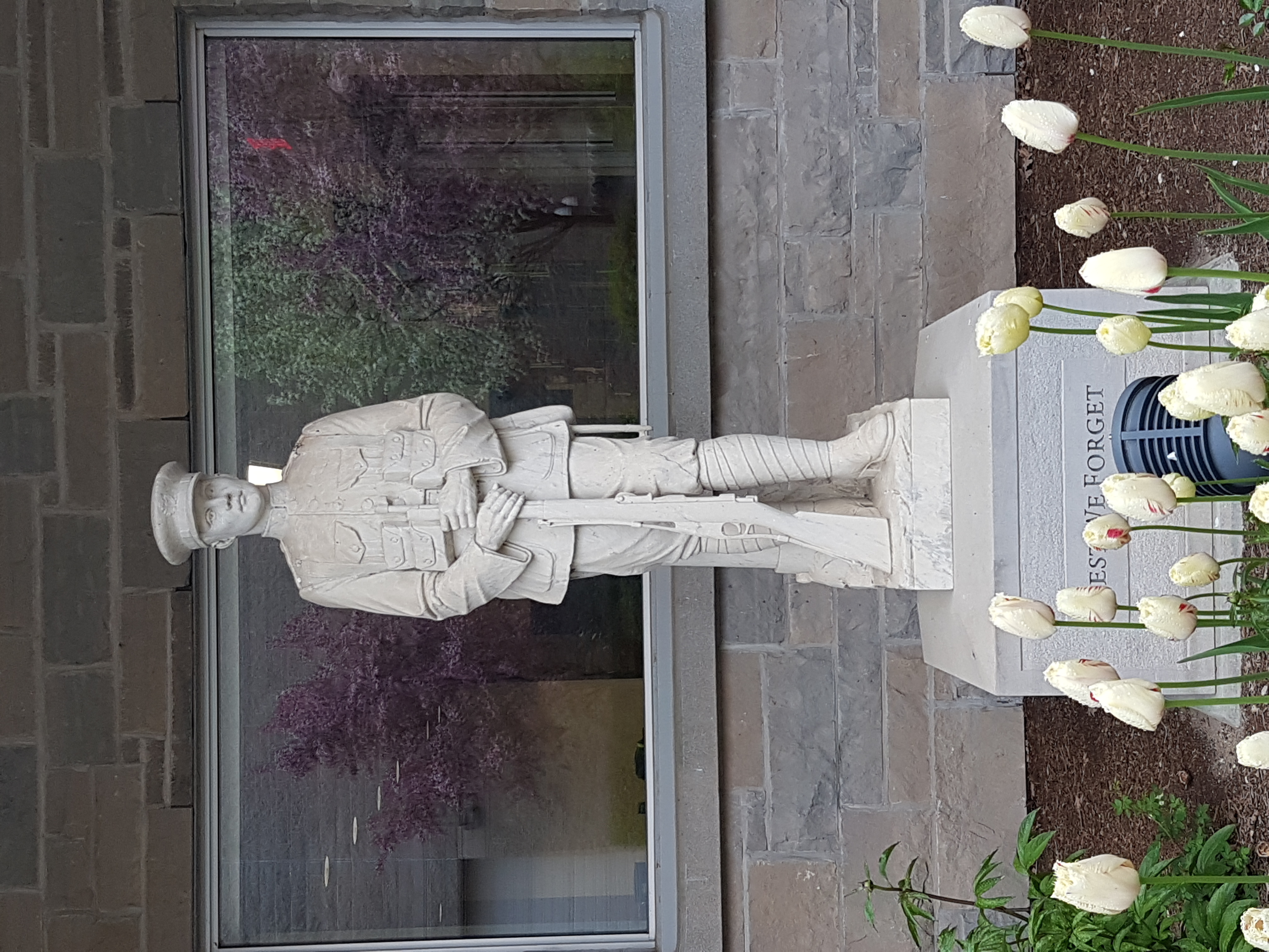 Statue from Bellwood Cenotaph