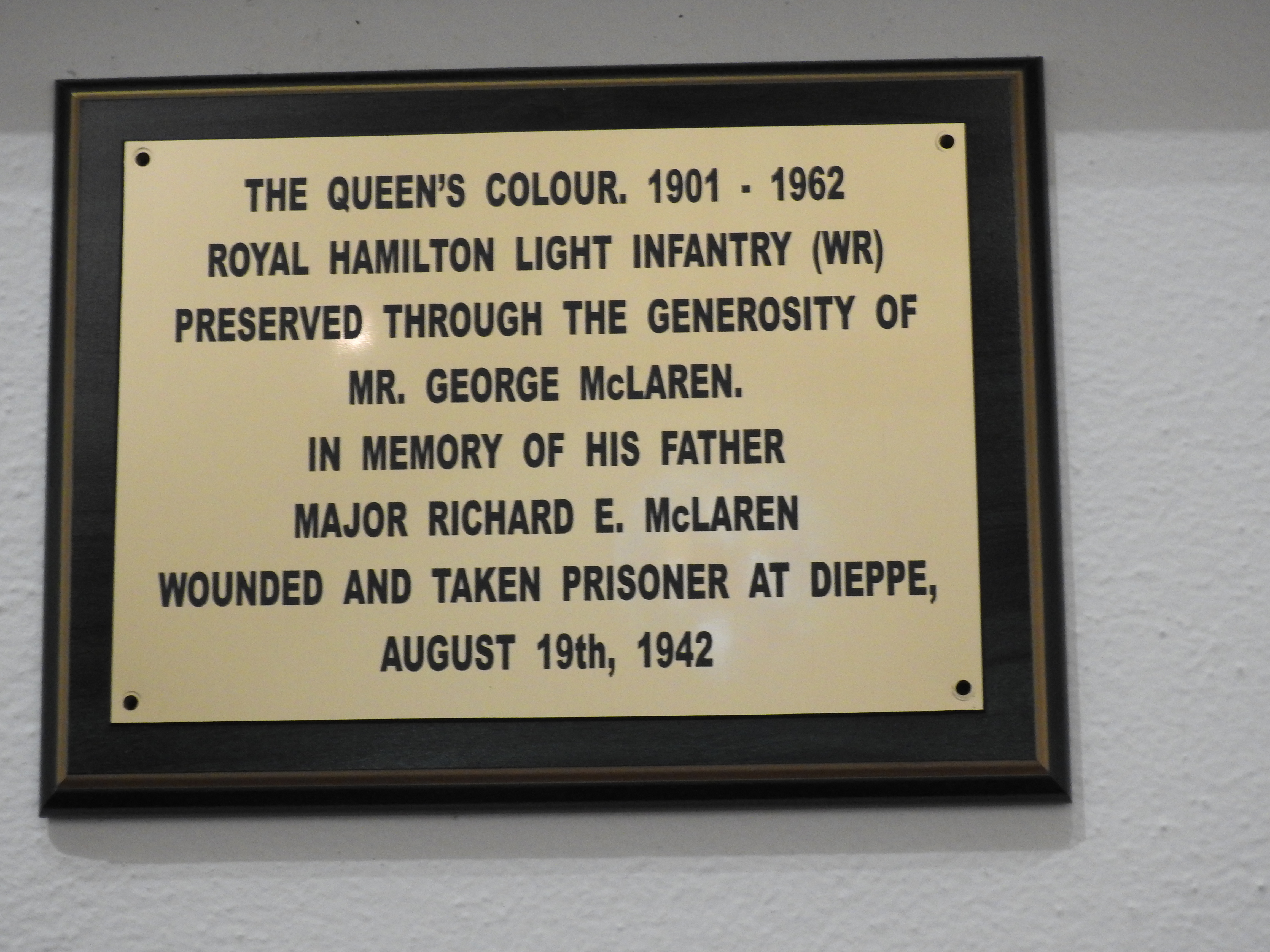 Descriptive plaque 