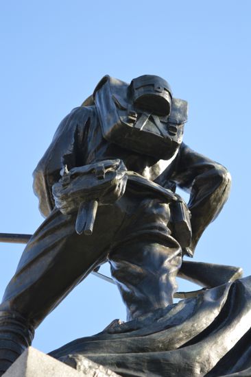 Statue
