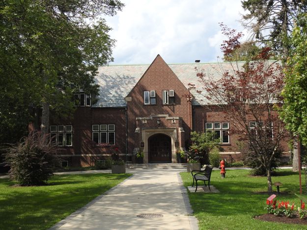 Alumni Memorial Hall