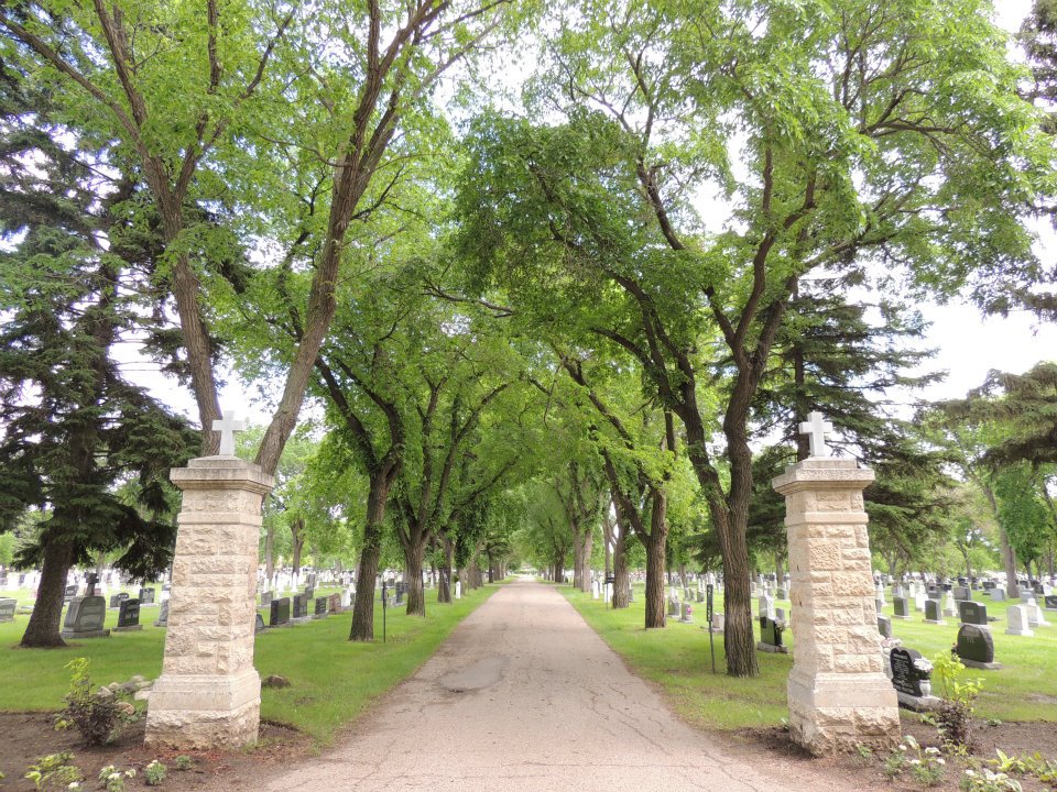 Gateposts at entrance to Memorial Avenue